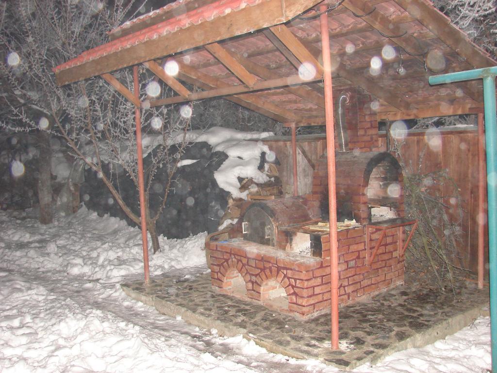 Pensiunea Casa Filoxenia Horezu Esterno foto